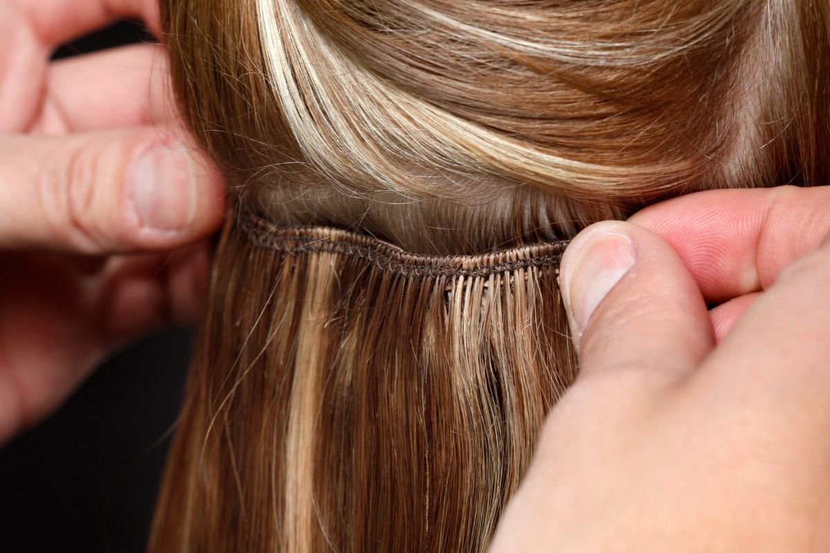 The world of clean beauty can be overwhelming. This is your definitive guide to understanding what truly makes a product "clean" and how these natural-based formulas can help you achieve healthy, vibrant skin. Discover the key ingredients to look for and what to avoid for a skincare routine you can feel good about.